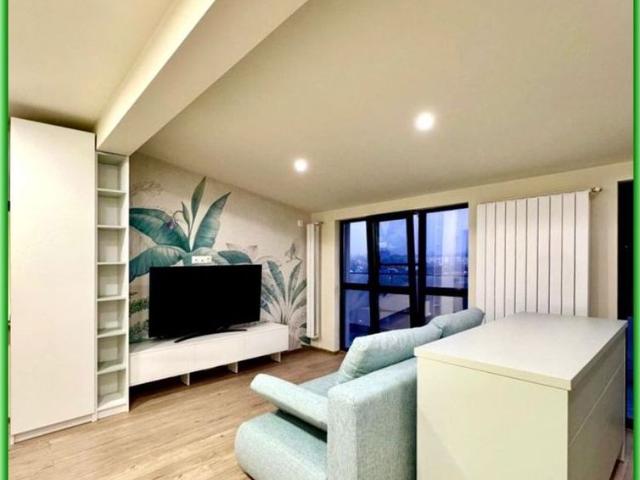 Apartament cu 3 camere de închiriat, Piața Mihai Viteazul, ECX00048