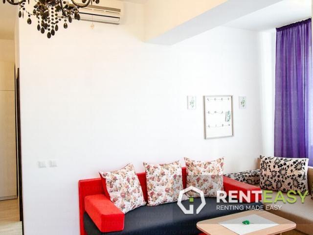 Apartament cu 3 camere de inchiriat situat in Centru langa Palas