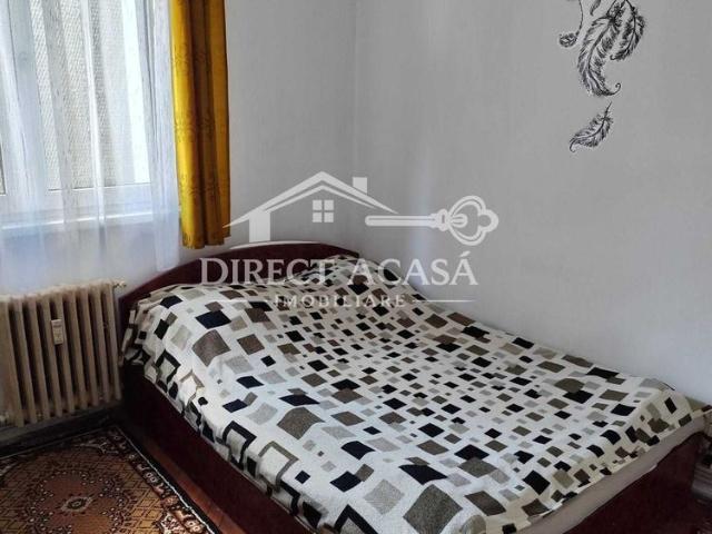 Apartament cu 3 camere de inchiriat Str Godeanu Zona Dambu