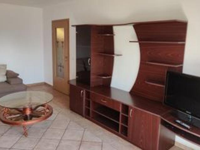 Apartament cu 3 camere de vânzare