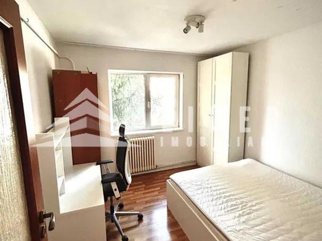 Apartament cu 3 camere de vanzare in Manastur, zona McDonald’s, orie