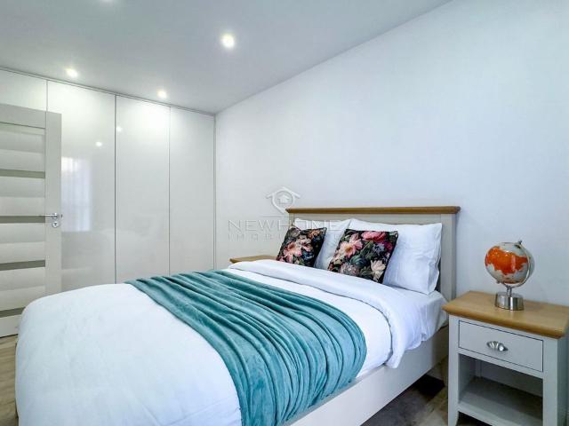 Apartament cu 3 camere de vânzare în zona Centrală