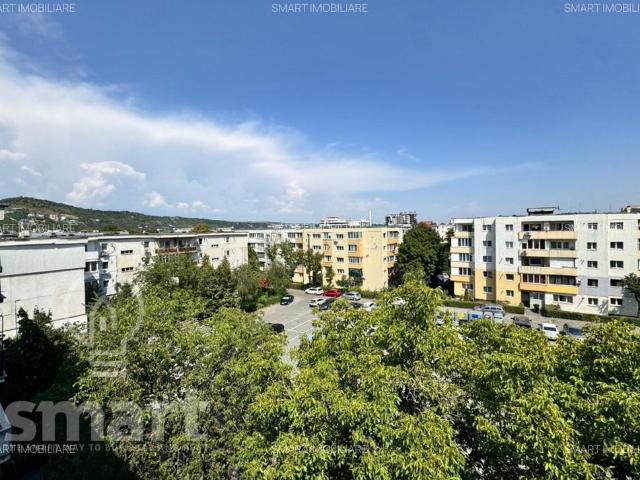 APARTAMENT CU 3 CAMERE DECOMANDAT