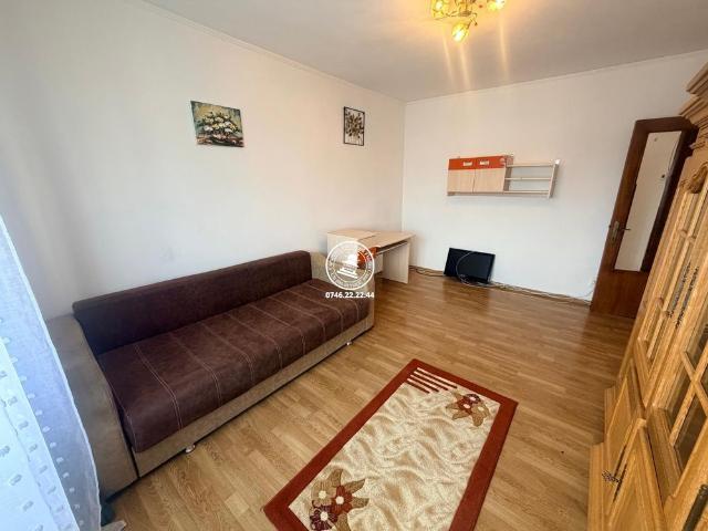 Apartament cu 3 camere decomandat de inchiriat zona Gara