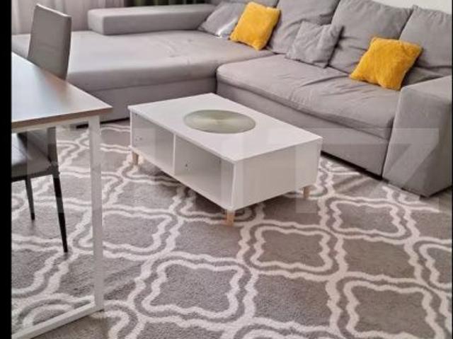 Apartament cu 3 camere, decomandat, etaj 1, centrala si AC, zona Ciupe