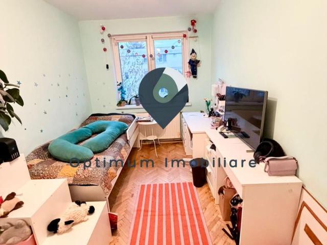 Apartament cu 3 camere, decomandat, etaj 3 in Gheorgheni, Hotel Royal!