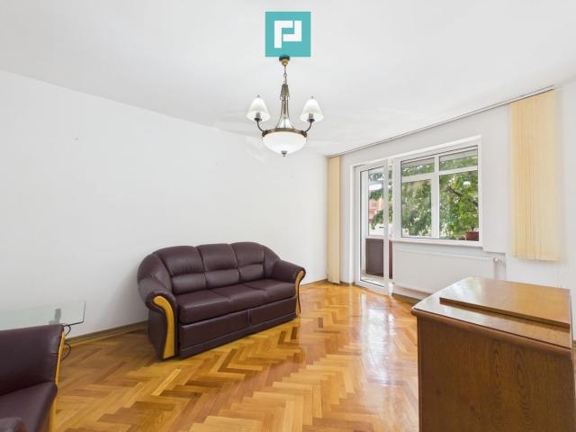 Apartament cu 3 camere decomandat, Str. Horia