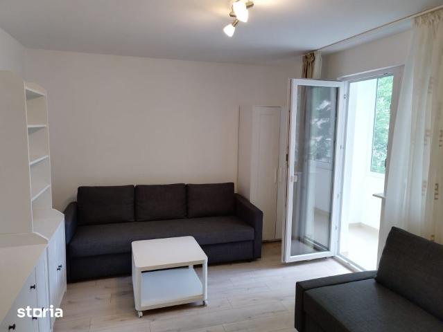 Apartament cu 3 camere, decomandat, Piata Flora