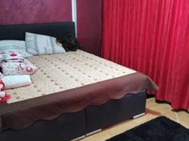 Apartament cu 3 camere, DECOMANDAT, zona Frumoasa