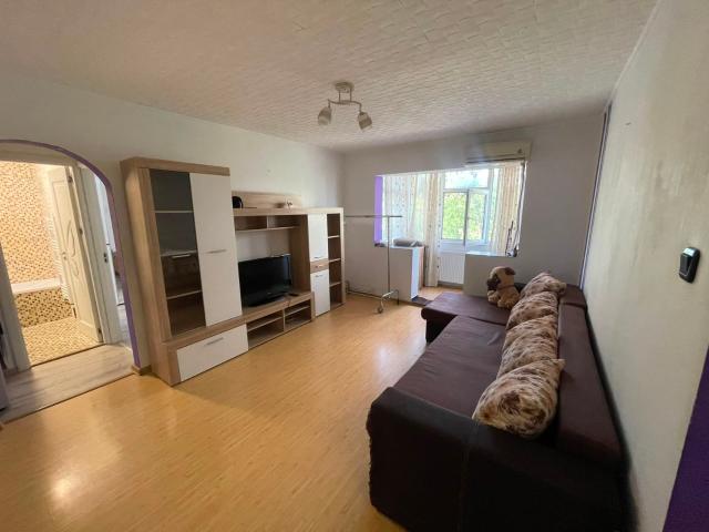 Apartament cu 3 camere, etaj 3/4, zona Mircea cel Batran