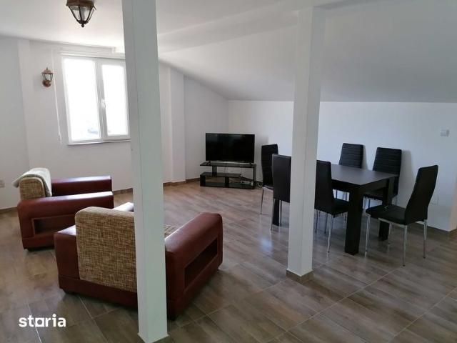 Apartament cu 3 camere in mansarda unei vile