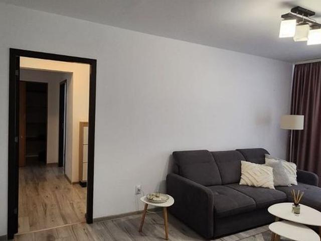 Apartament cu 3 camere in B dul Victoriei, 2 balcoane, mobilat, utilat