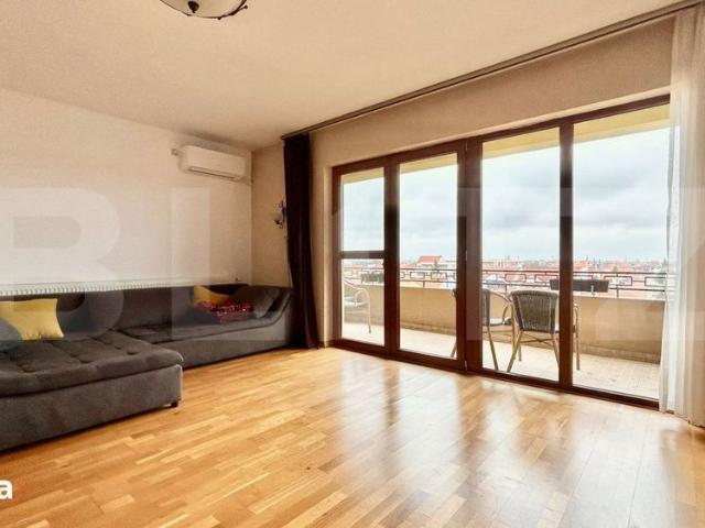 Apartament cu 3 camere, in curte privata