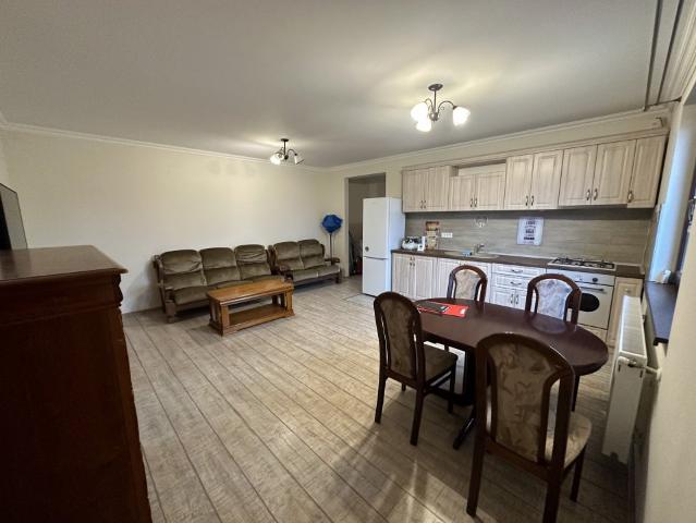 Apartament cu 3 camere, in Giroc, zona Planetelor
