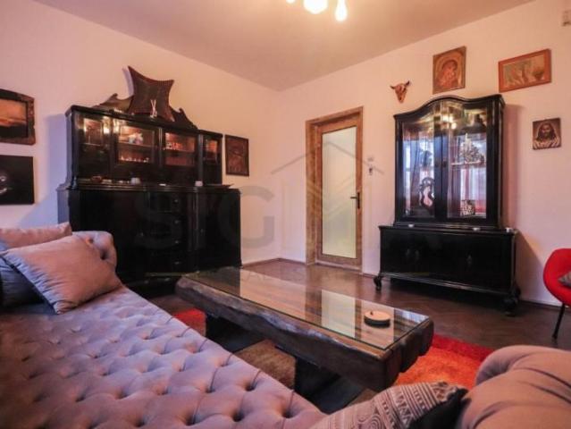 Apartament cu 3 camere in parcul central cu parcare!