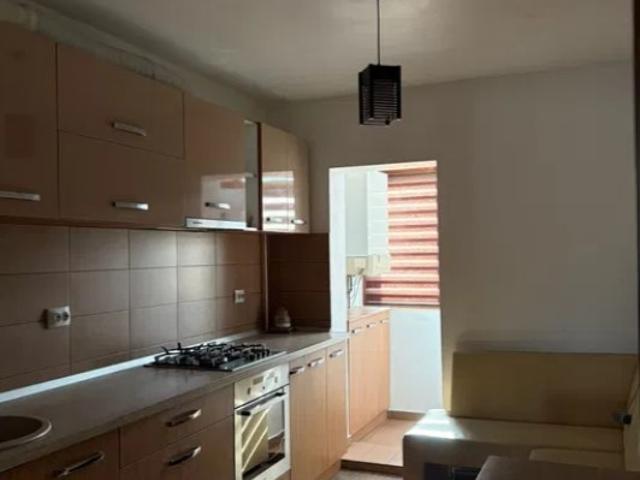 Apartament cu 3 camere in Tatarasi Sud Pod Metalurgie