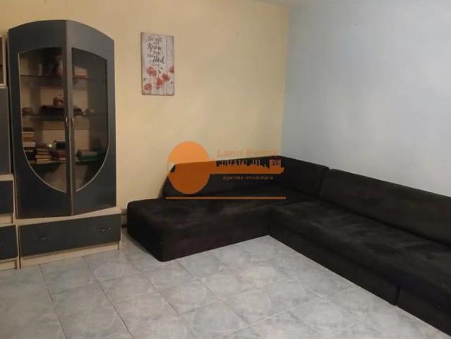 Apartament cu 3 camere in zona Nerva Traian