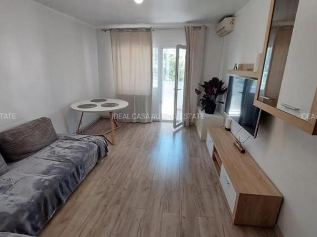 Apartament cu 3 camere in zona Palas Sf.Lazar