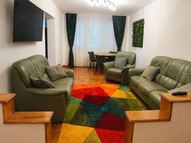 Apartament cu 3 camere în zona UMFST 7 Noiembrie