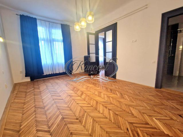 Apartament cu 3 camere in zona Ultracentrala