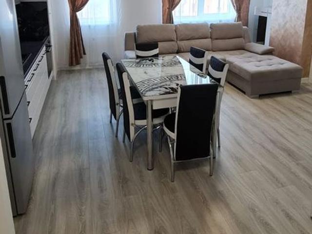 Apartament cu 3 camere, parcare, AC, Visoianu, LIDL
