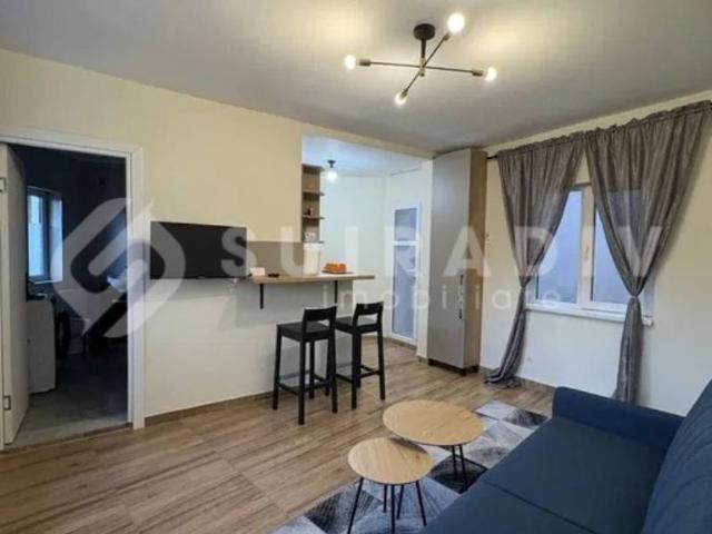 Apartament cu 3 camere, parcare zona Platinia
