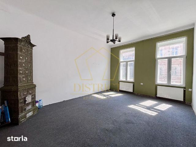 Apartament cu 3 camere pretabil firme, birouri | Traian
