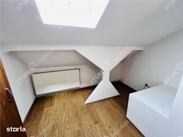 Apartament cu 3 camere si balcon situat in zona Vasile Aaron din Sibiu