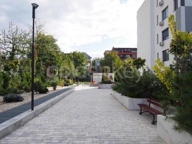 Apartament cu 3 camere si curte spatioasa de 70mp | ID:714904