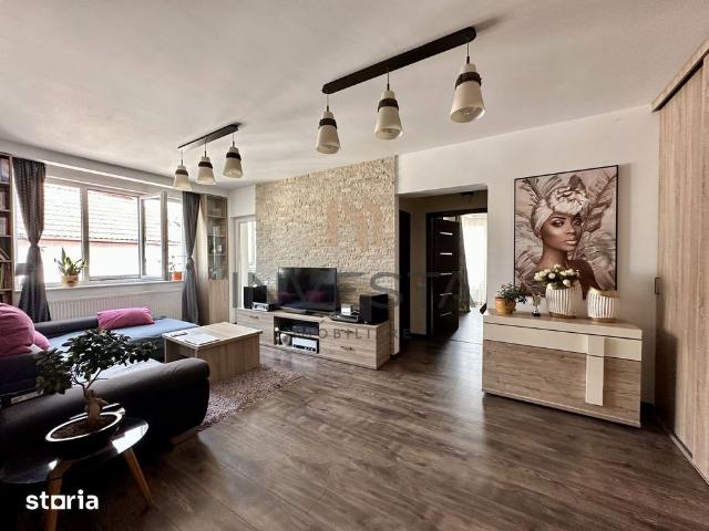 Apartament cu 3 camere si 2 parcari de inchiriat in Andrei Muresanu