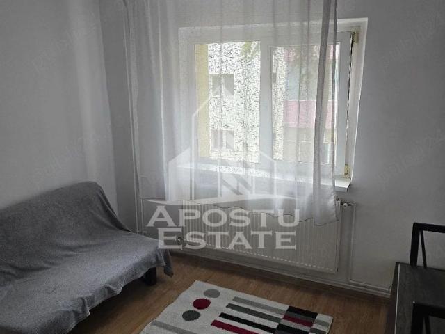 Apartament cu 3 camere,Simion Barnutiu