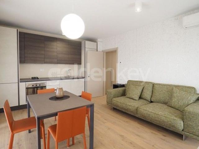Apartament cu 3 camere, terasa generoasa, vedere deschisa, 2 garaje | ID:882689