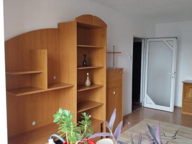 Apartament cu 3 camere Ultracentral Hala Centrala