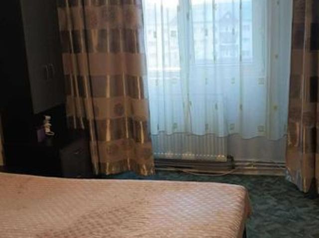 Apartament cu 3 camere vis a vis de cinema Dacia
