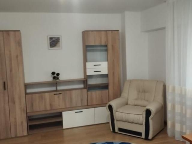 Apartament cu 3 camere zona Centru Casa de Pensii