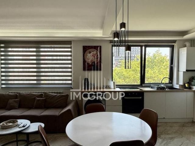 Apartament cu 3 camere | Zona Centrală | etaj 2 | Ocupabil din 1 Iunie