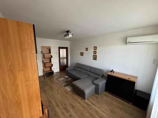 Apartament cu 3 camere zona Alexandru cel Bun Zimbru