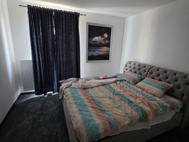 Apartament cu 3 camere, zona Libertatii