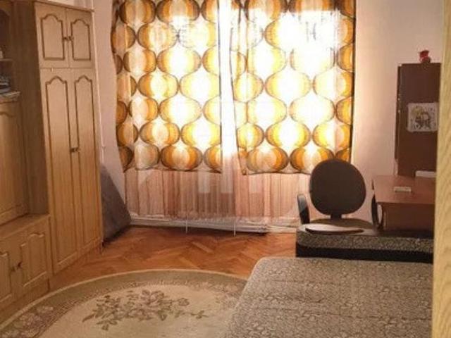 Apartament cu 3 camere, zona Manastur