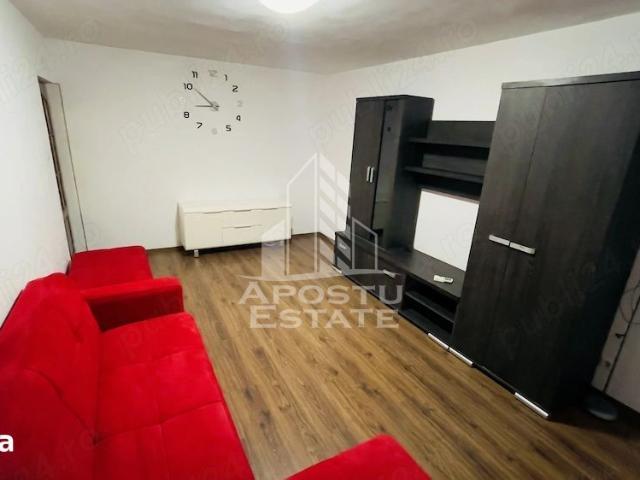 Apartament cu 3 camere, zona Soarelui