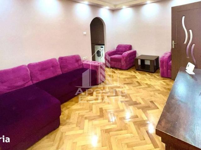 Apartament cu 3 camere, zona Podgoria