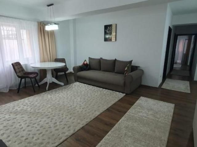 Apartament cu 3 camere zona Pacurari Rond Era Moldova Mall