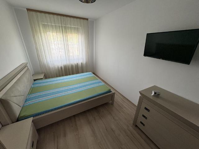 Apartament cu 3 camere, zona Tudor