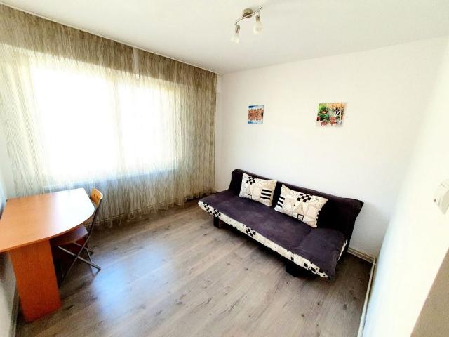 Apartament cu 3 camere, zona Tudor