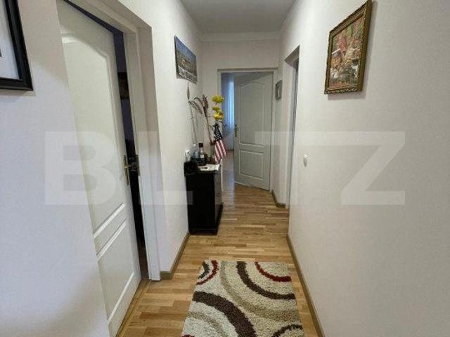 Apartament cu 3 camere, 115 mp, balcon 6 mp, parcare inclusa, zona Eur