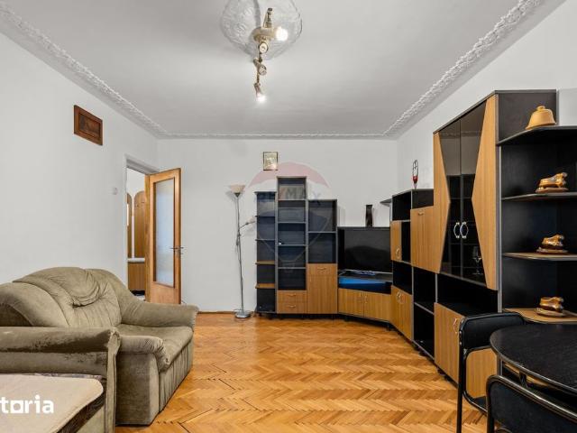 Apartament cu 3 camere 2 băi de închiriat în Podgoria