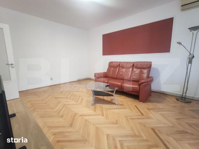 Apartament cu 3 camere, 2 bai, 2 balcoane, 90 mp, strada Avram Iancu