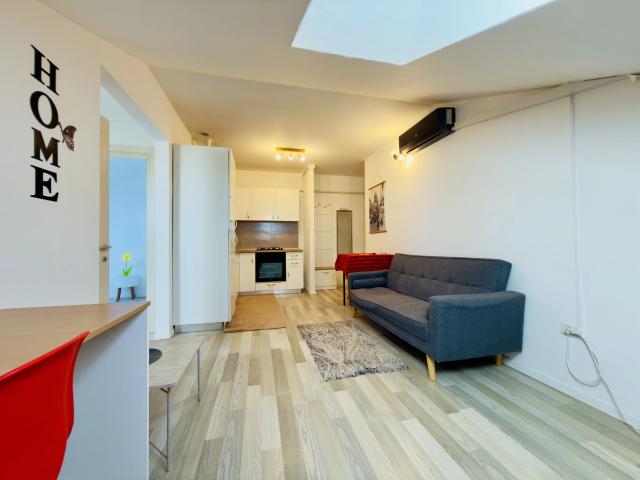 Apartament cu 3 camere, 45 mp