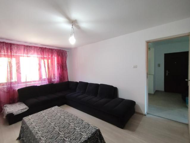 Apartament cu 3 camere, 70 mp de inchiriat, zona Fabric