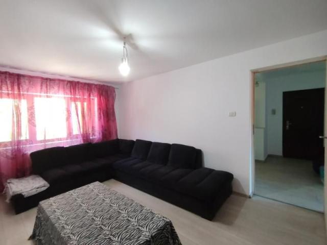 Apartament cu 3 camere, 70 mp de inchiriat, zona Fabric